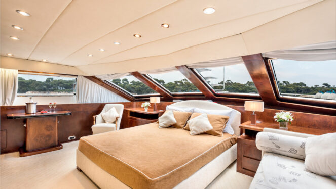 Bianchi_MasterBedRoom_01_09062015