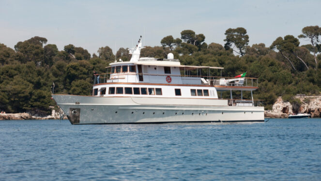 Clara-One-Cruisisng-view-6