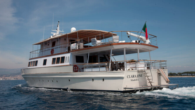 Clara-One-Cruisisng-view-8