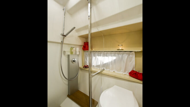 big_044280677f64f689