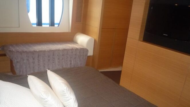 p1050805_740_5x3_5931